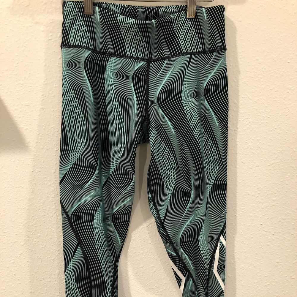 2XU compression tights